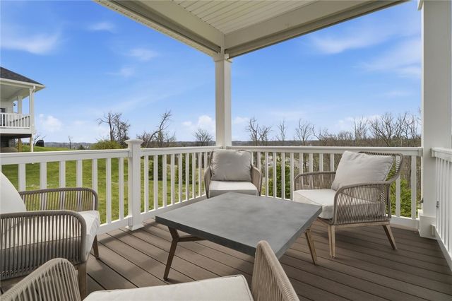138 Pleasant Grove Ct, Pleasant Hills, PA 15025