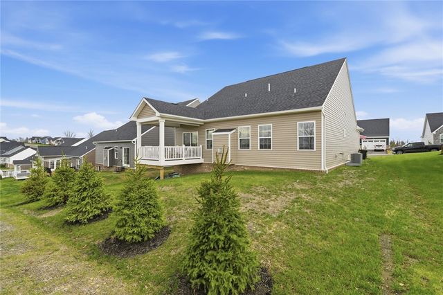 138 Pleasant Grove Ct, Pleasant Hills, PA 15025