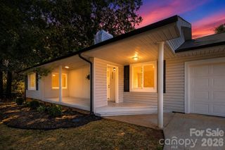 5396 Stonewood Drive, Hickory, NC 28602