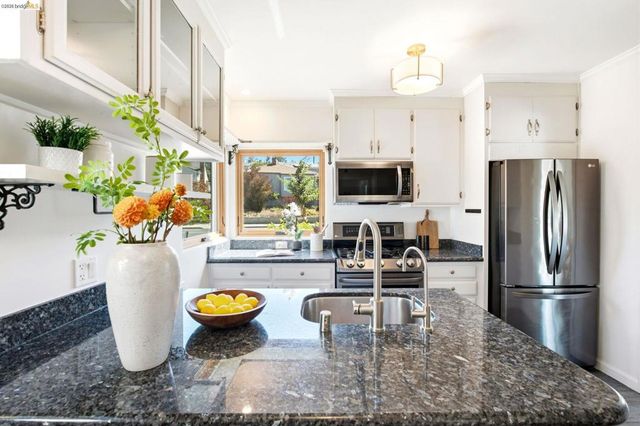 401 Colusa Ave, El Cerrito, CA 94530