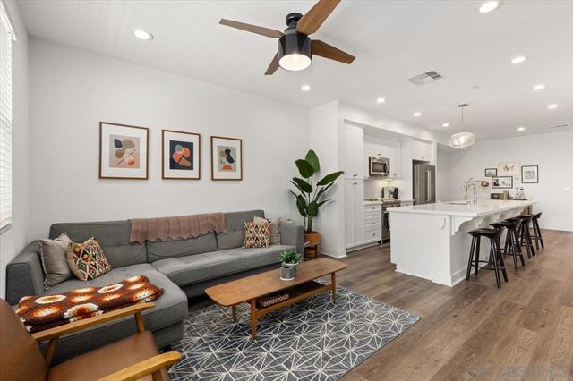 1107 Hibiscus Way, Oceanside, CA 92054