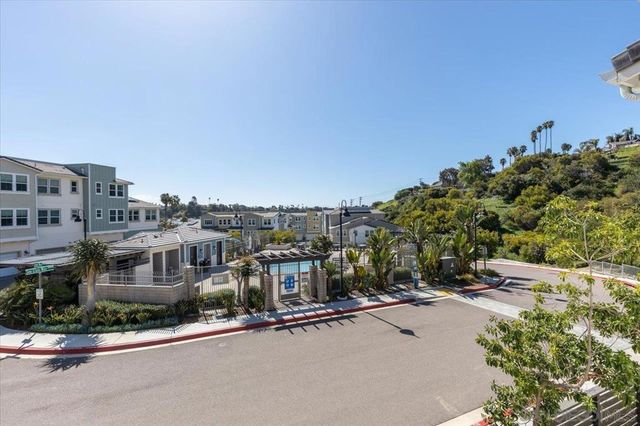 1107 Hibiscus Way, Oceanside, CA 92054