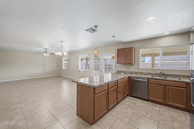 6903 W PURDUE Avenue, Peoria, AZ 85345