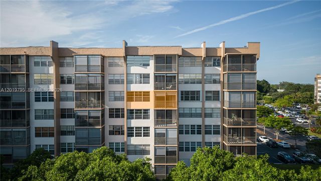 1100 Saint Charles Pl 620, Pembroke Pines, FL 33026