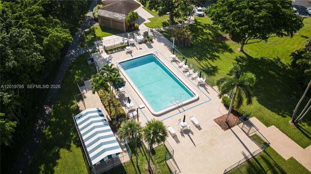 1100 Saint Charles Pl 620, Pembroke Pines, FL 33026