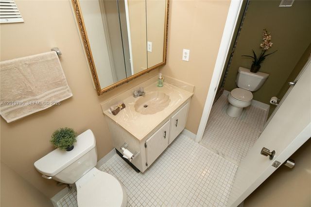 1100 Saint Charles Pl 620, Pembroke Pines, FL 33026