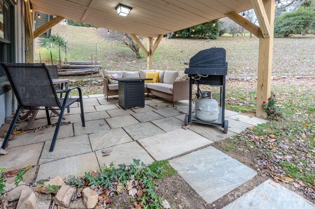 127 Reid Queen Drive, Little Switzerland, NC 28749