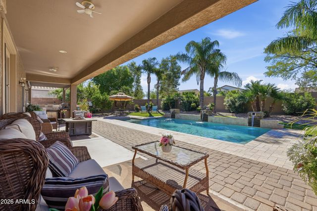 22025 E CALLE DE FLORES Street, Queen Creek, AZ 85142