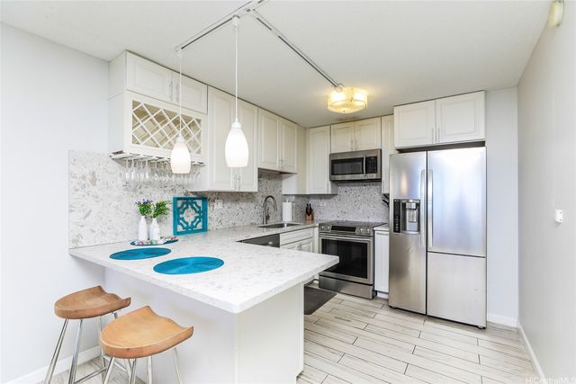 2240 Kuhio Avenue 3606, Honolulu, HI 96815
