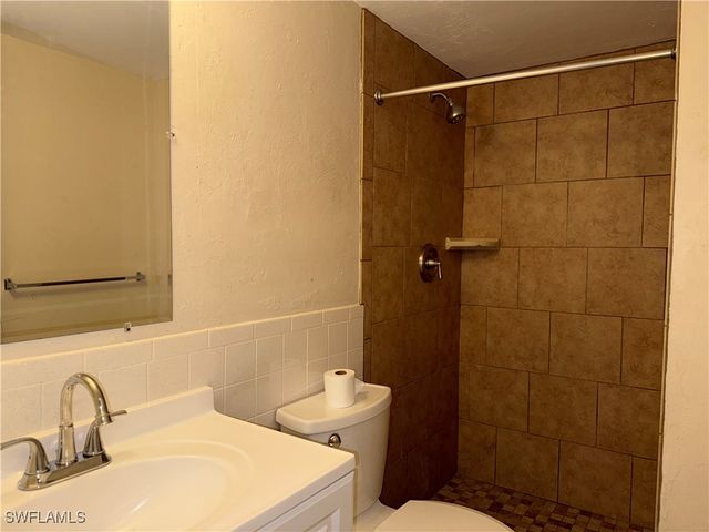 2828 Jackson ST C5, Fort Myers, FL 33901