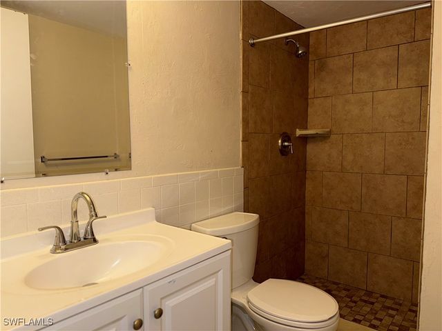 2828 Jackson ST C5, Fort Myers, FL 33901