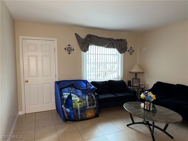 2828 Jackson ST C5, Fort Myers, FL 33901