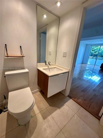 9156 Collins Ave 202, Surfside, FL 33154