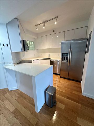 9156 Collins Ave 202, Surfside, FL 33154