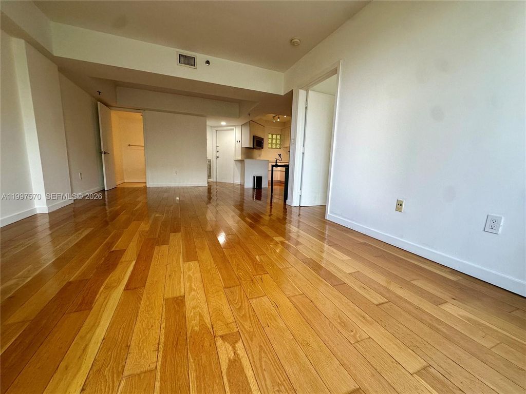 9156 Collins Ave 202, Surfside, FL 33154