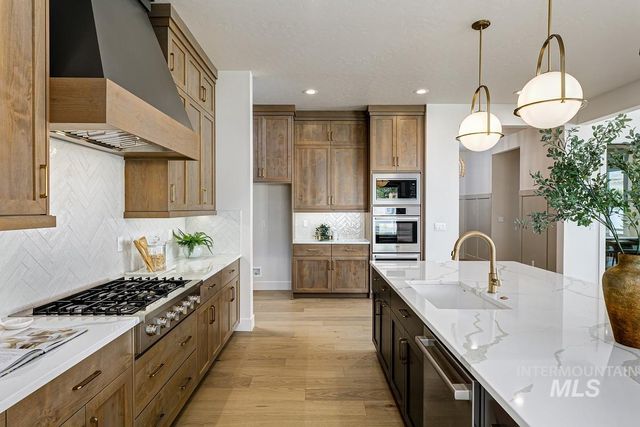 14230 N Goldfinch Ave, Boise, ID 83714