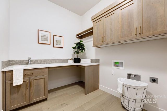 14230 N Goldfinch Ave, Boise, ID 83714