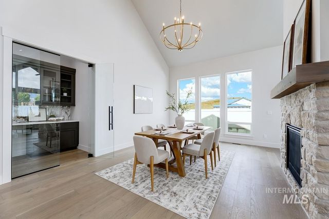 14230 N Goldfinch Ave, Boise, ID 83714
