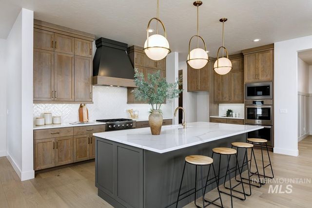 14230 N Goldfinch Ave, Boise, ID 83714