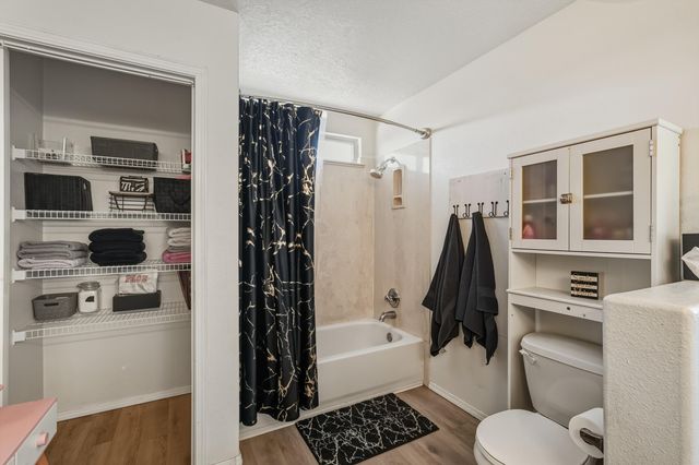 3034 Morrissey Street SW, Albuquerque, NM 87121