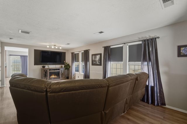 3034 Morrissey Street SW, Albuquerque, NM 87121