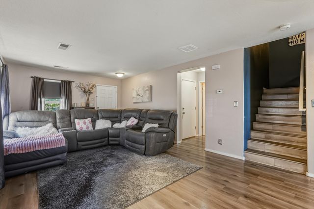 3034 Morrissey Street SW, Albuquerque, NM 87121