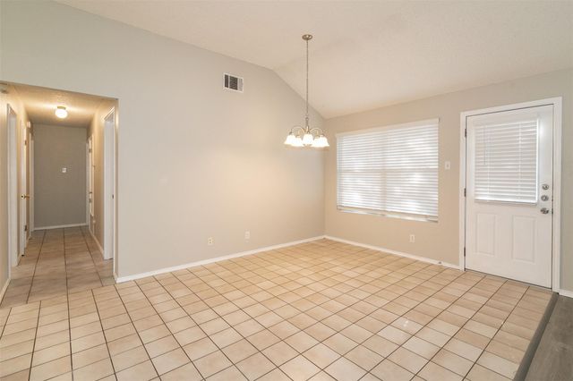 420 Sailmaster ST B, Lakeway, TX 78734