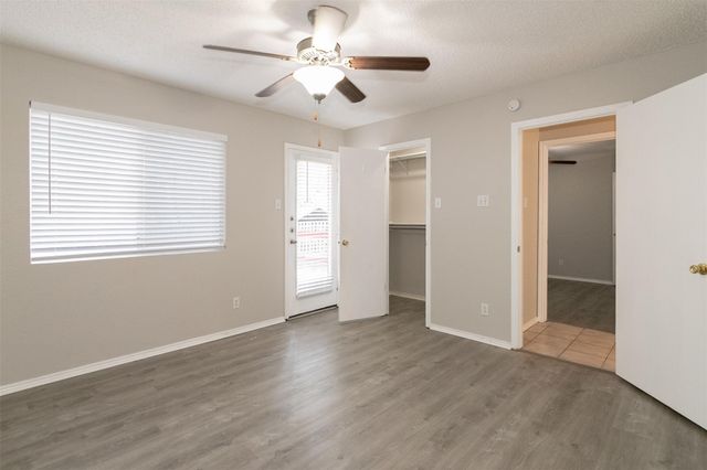 420 Sailmaster ST B, Lakeway, TX 78734