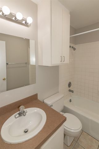 420 Sailmaster ST B, Lakeway, TX 78734