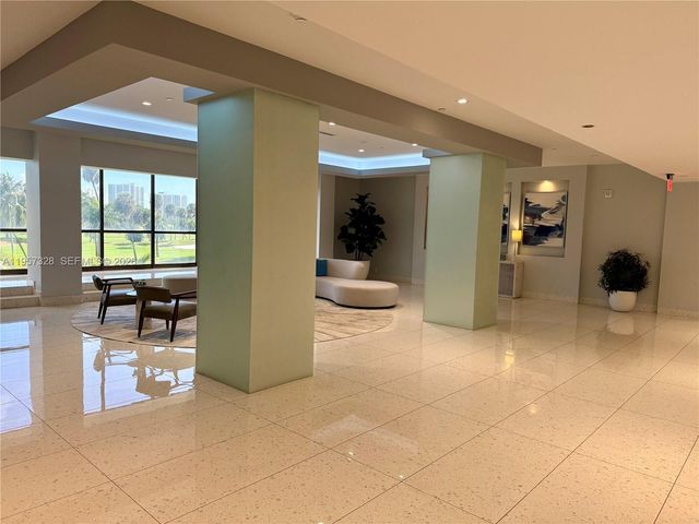 20335 W Country Club Dr 1203, Aventura, FL 33180