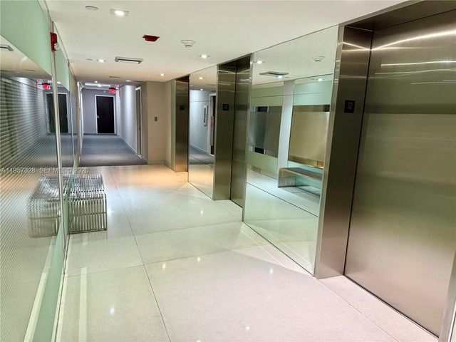 20335 W Country Club Dr 1203, Aventura, FL 33180