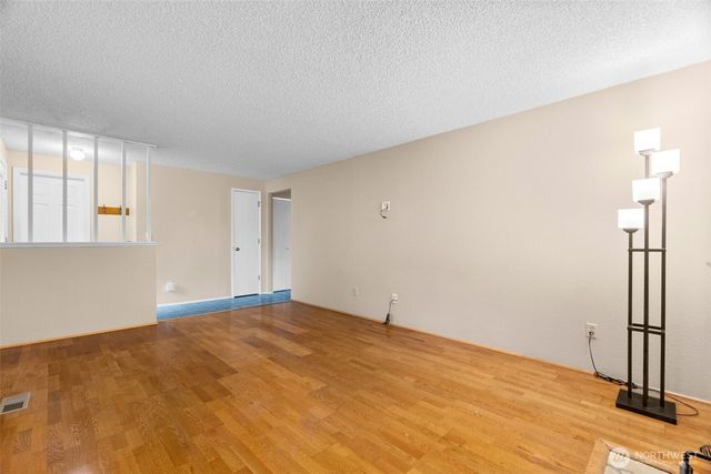 1122 39th Court SE, Tumwater, WA 98501