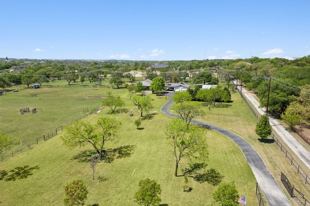 2301 Loop 567, Granbury, TX 76048