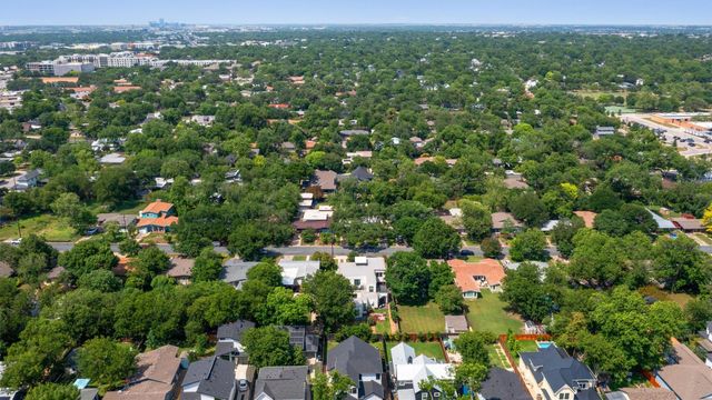 2003 Karen Ave A, Austin, TX 78757