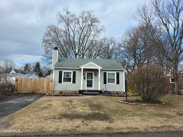 1020 6th Street, Rotterdam, NY 12303