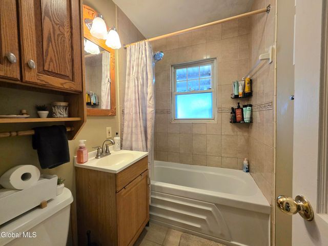 1020 6th Street, Rotterdam, NY 12303