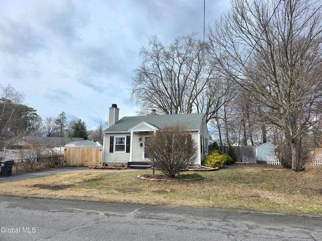 1020 6th Street, Rotterdam, NY 12303