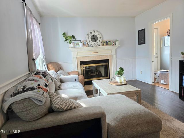 1020 6th Street, Rotterdam, NY 12303