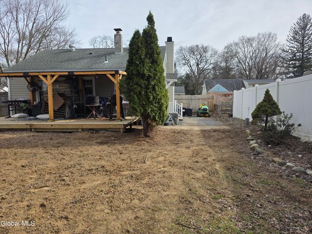 1020 6th Street, Rotterdam, NY 12303