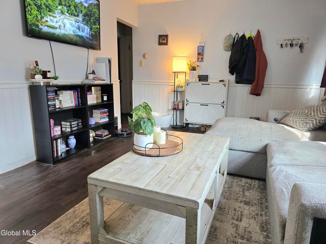 1020 6th Street, Rotterdam, NY 12303