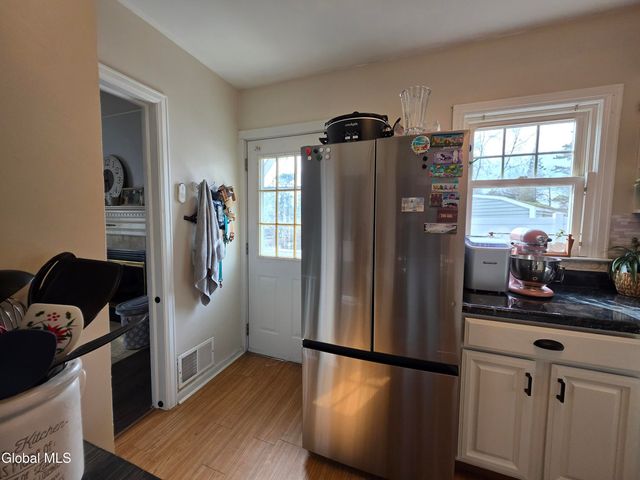 1020 6th Street, Rotterdam, NY 12303