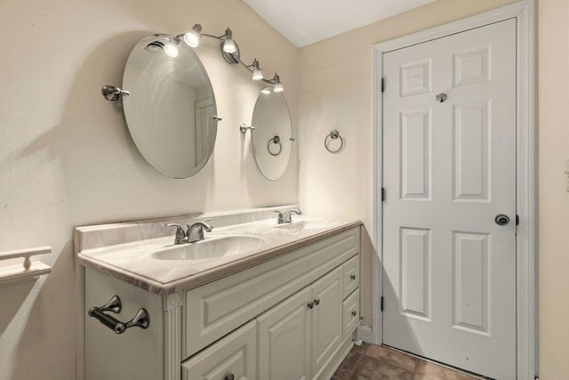 777 Middle Rd Unit 32, Portsmouth, NH 03801