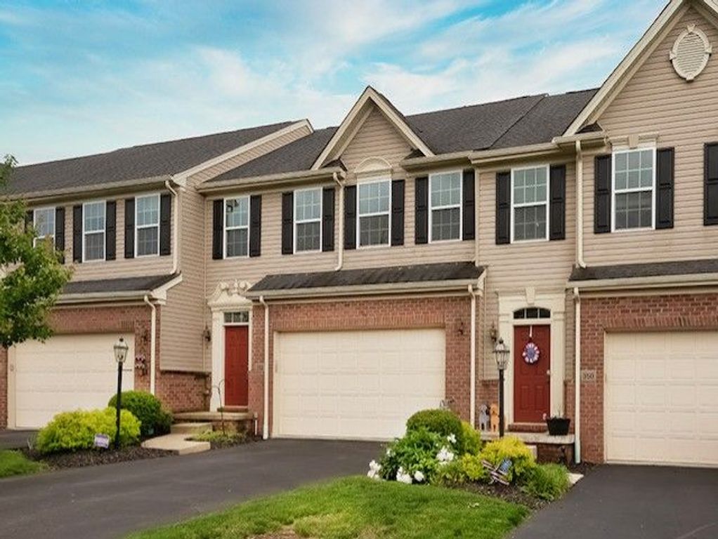 352 Maple Ridge DRIVE, Canonsburg, PA 15317