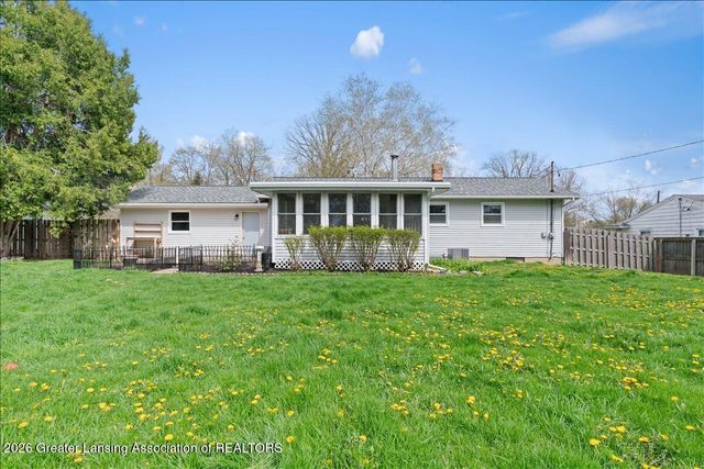 11305 Nixon Road, Grand Ledge, MI 48837