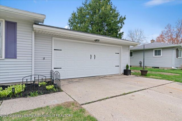 11305 Nixon Road, Grand Ledge, MI 48837