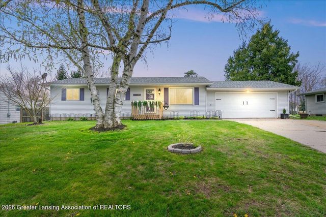 11305 Nixon Road, Grand Ledge, MI 48837