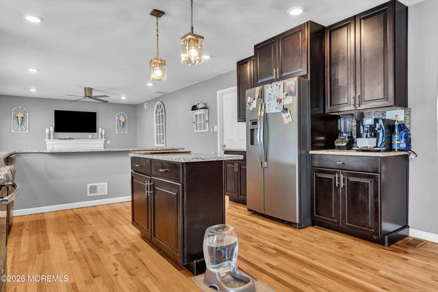 108 Fernwood Lane, Forked River, NJ 08731