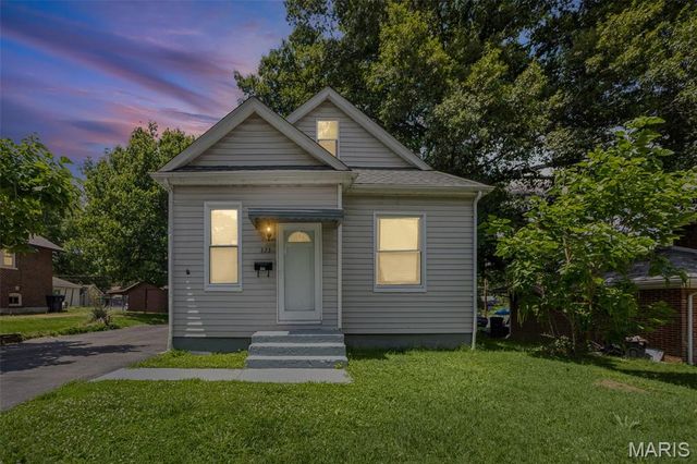 323 N 37th Street, Belleville, IL 62226