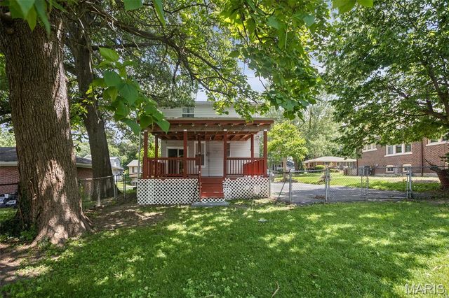 323 N 37th Street, Belleville, IL 62226