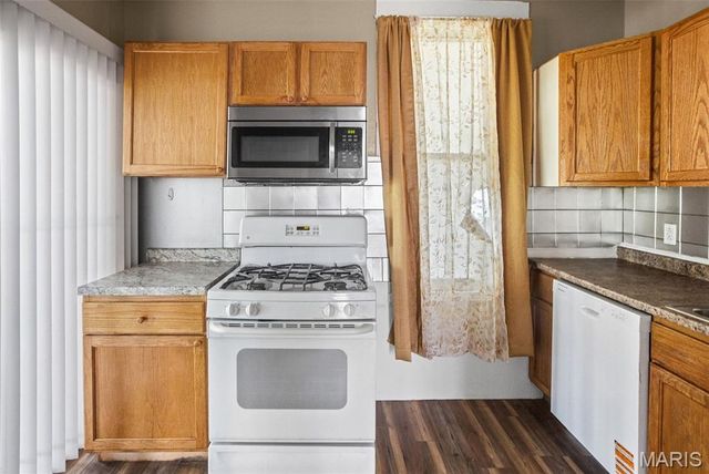 323 N 37th Street, Belleville, IL 62226